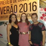 Laura (centro) e equipe Michele Lingerie