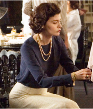 Audrey Tautou interpretando a estilista Coco Chanel